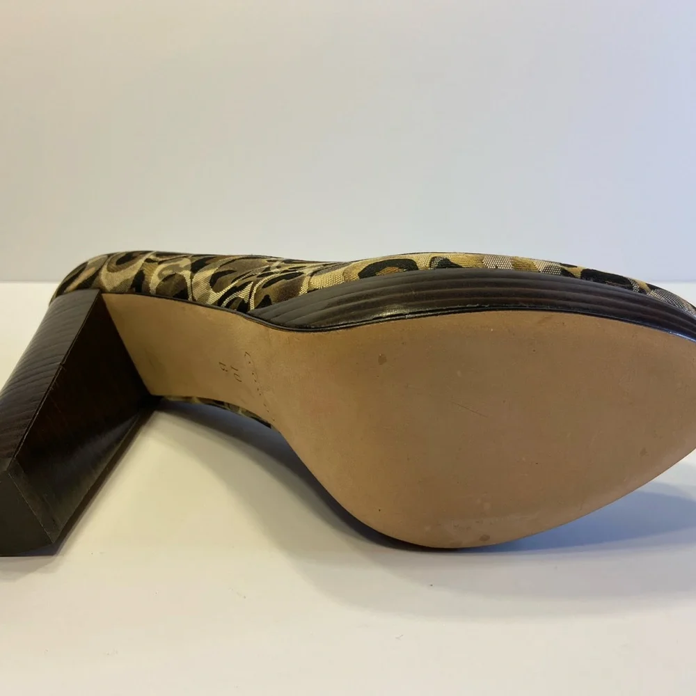 Coach Tristian Heels, 10, Never Worn,  Gorgeous Shoes - Picture 6 of 8